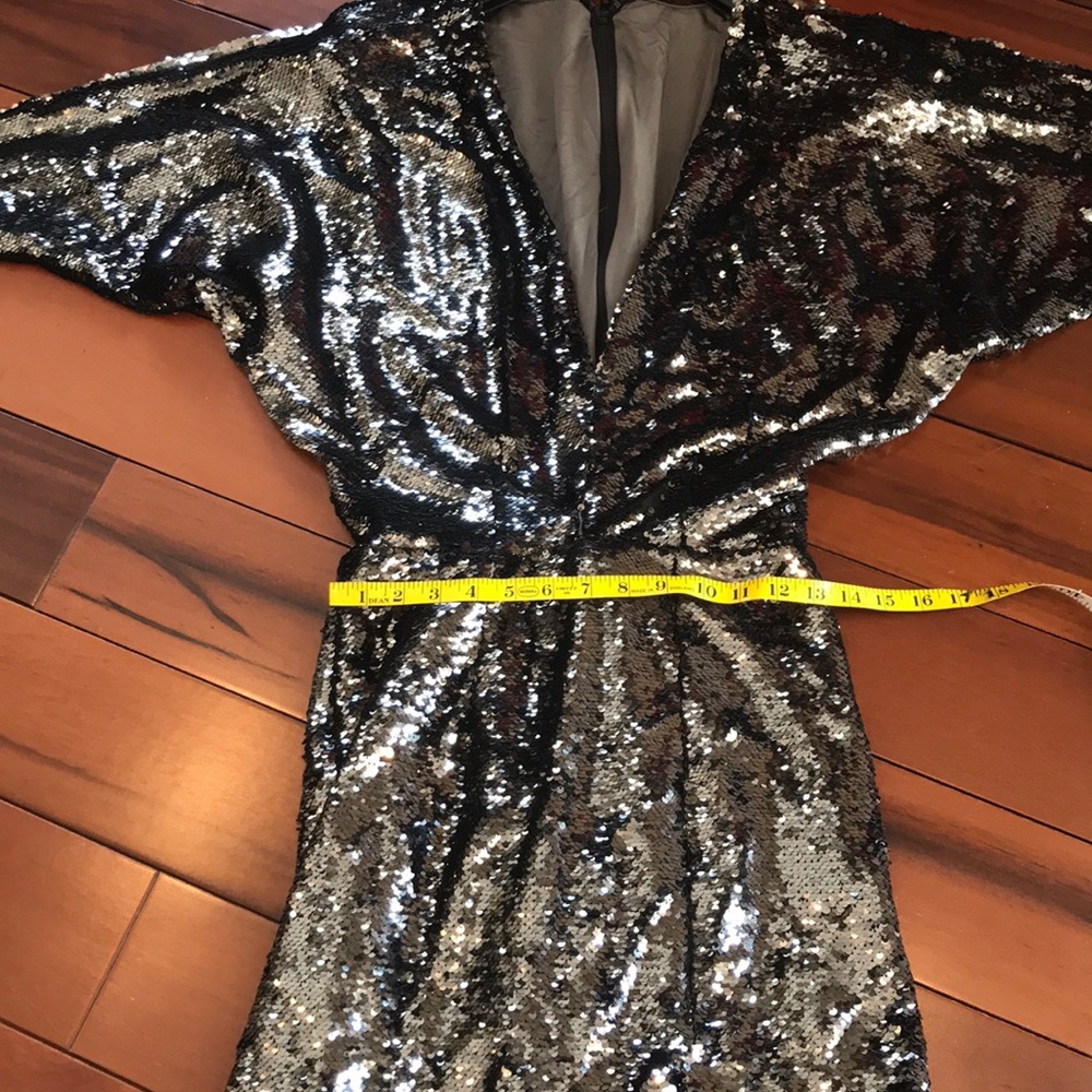 Dress - Picture 8 of 8